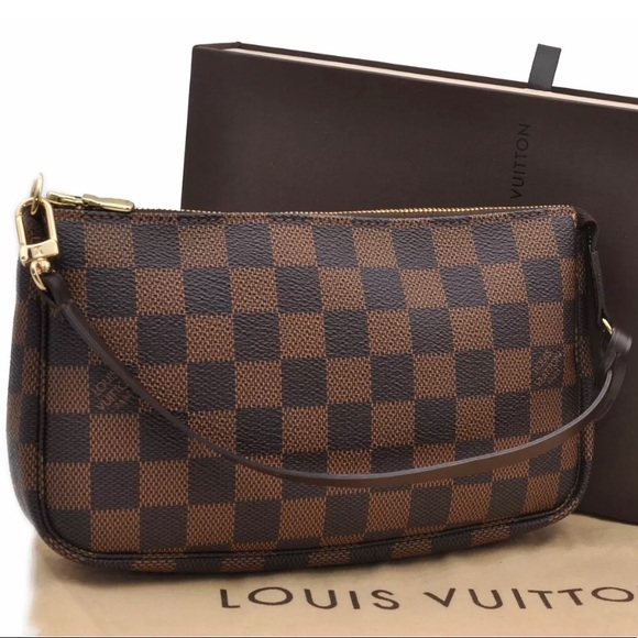 Louis Vuitton Handbags - **SOLD**Auth Louis Vuitton Damier Pochette Bag